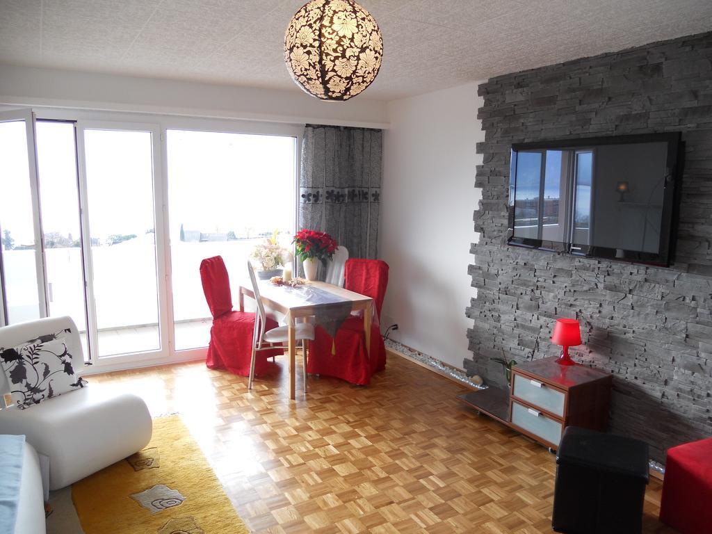 Spacious Apartment With Lake View | 35 Montreux Exterior photo