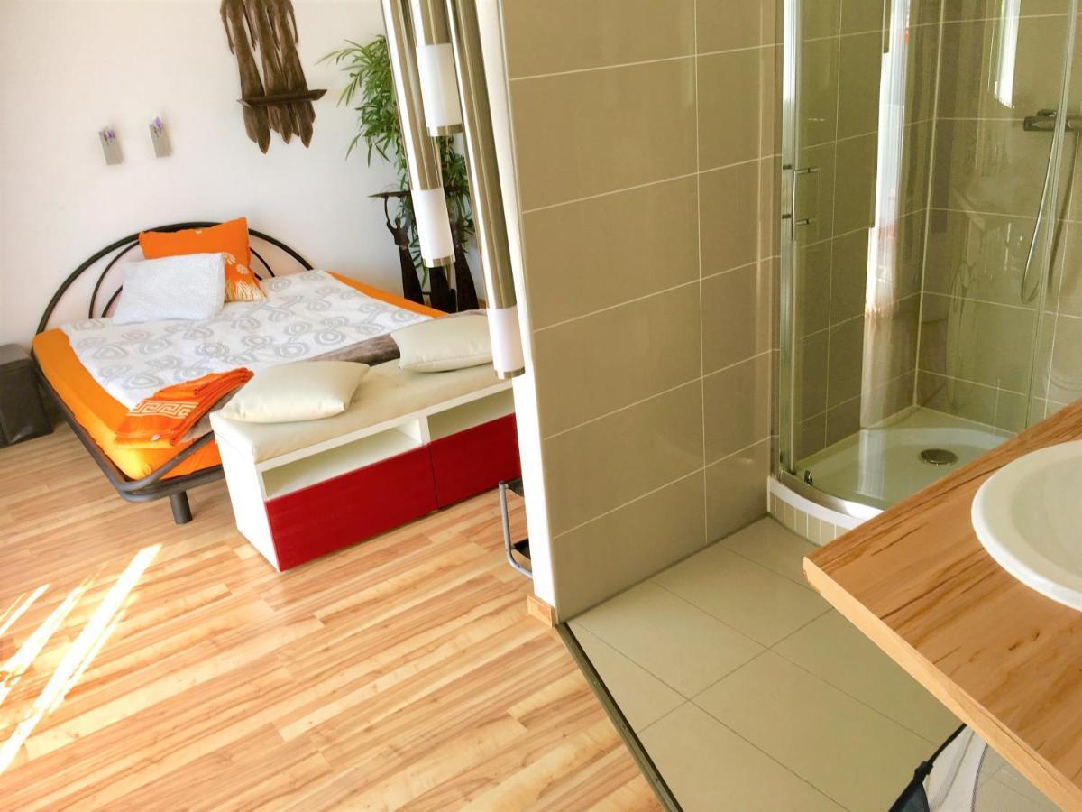 Spacious Apartment With Lake View | 35 Montreux Exterior photo