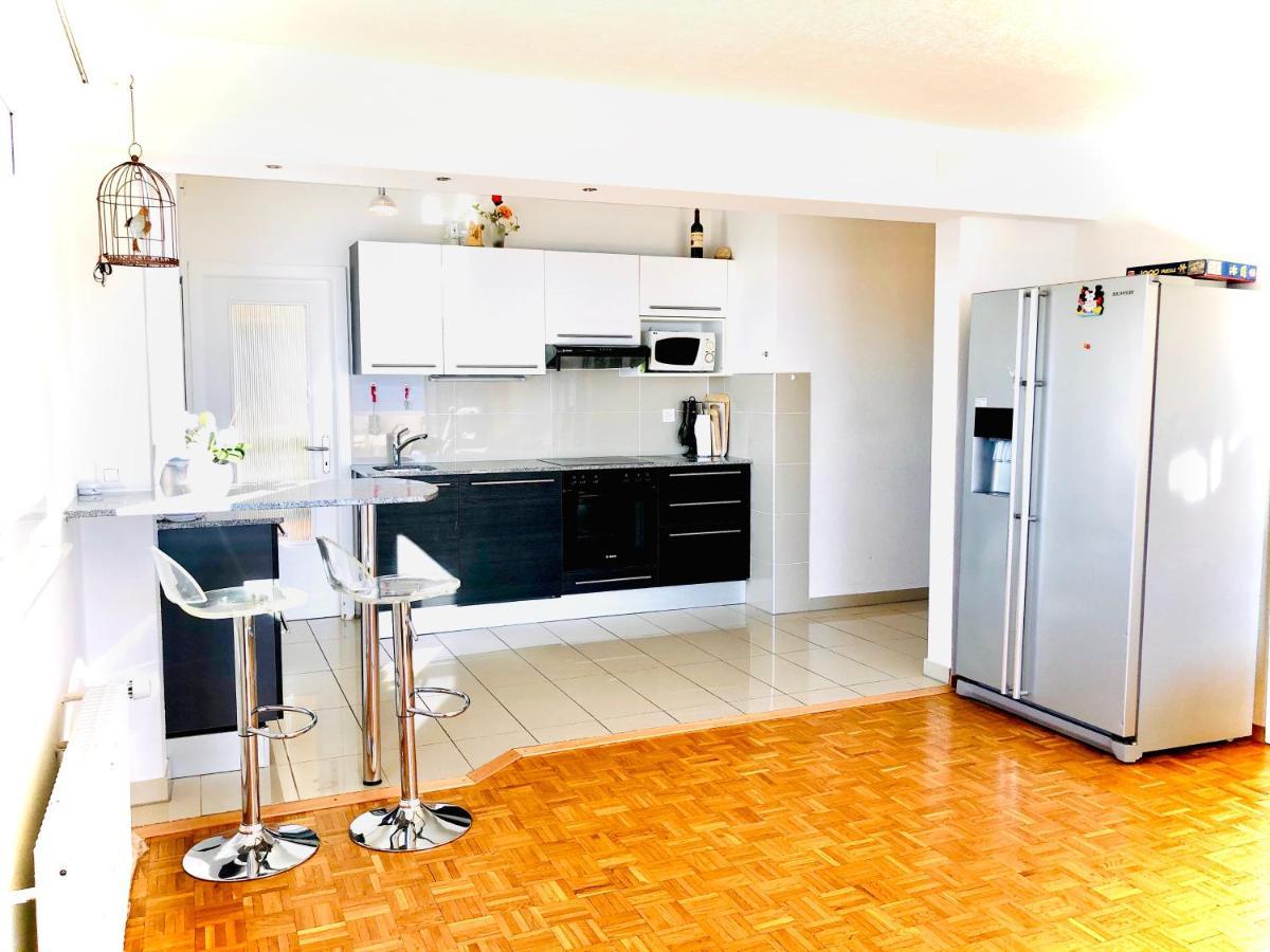 Spacious Apartment With Lake View | 35 Montreux Exterior photo
