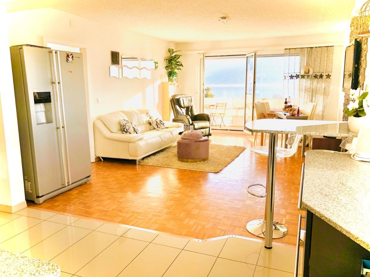 Spacious Apartment With Lake View | 35 Montreux Exterior photo
